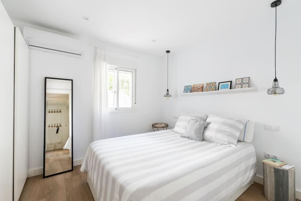 Apartamento Moderno En Triana 2 Dormitorios Y Aire Acondicionado 塞维利亚 外观 照片