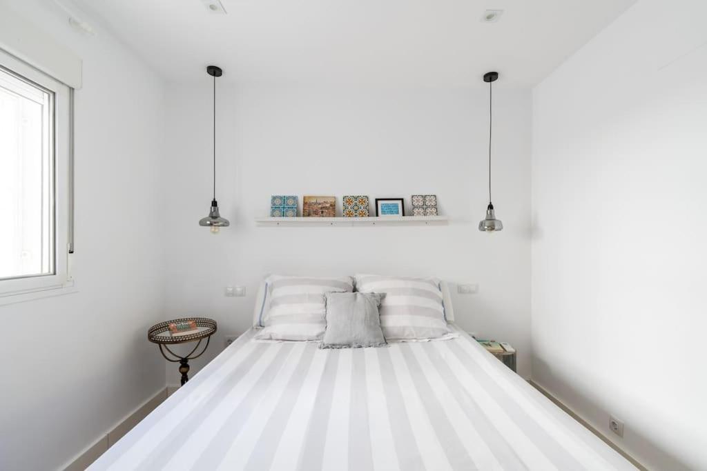 Apartamento Moderno En Triana 2 Dormitorios Y Aire Acondicionado 塞维利亚 外观 照片