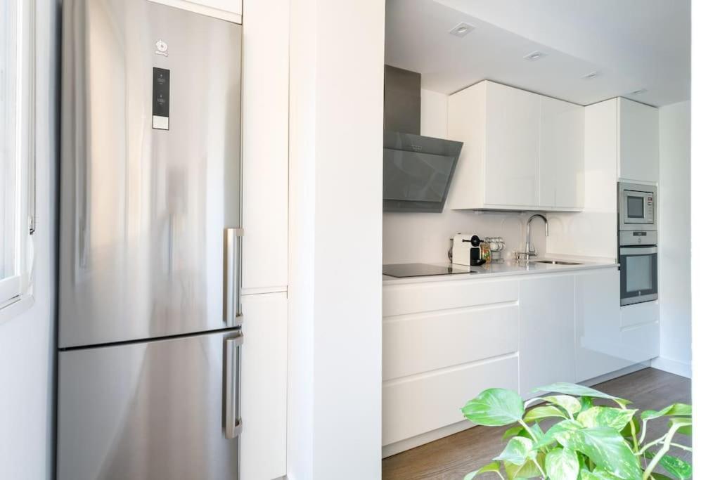 Apartamento Moderno En Triana 2 Dormitorios Y Aire Acondicionado 塞维利亚 外观 照片