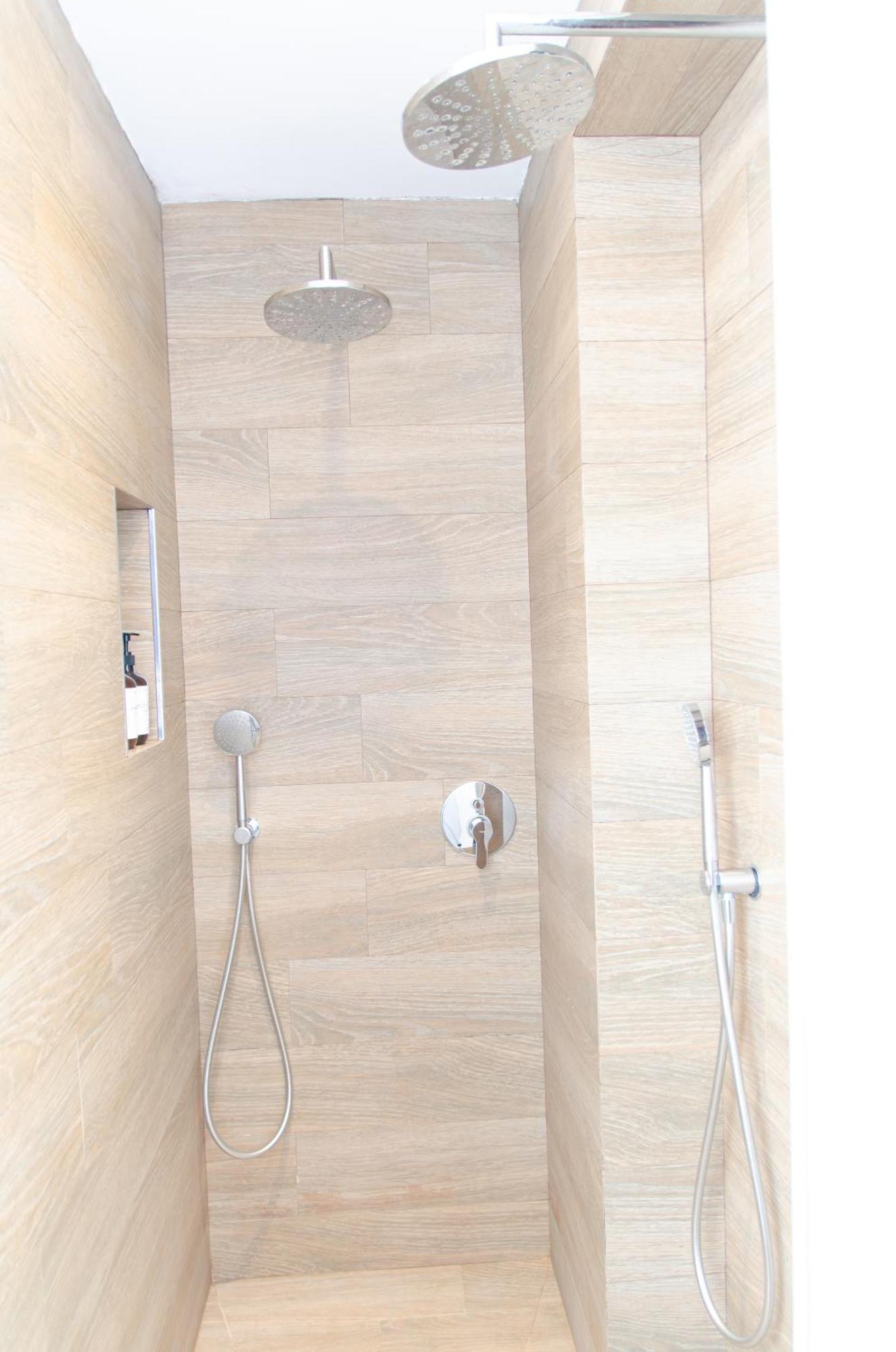 Apartamento Moderno En Triana 2 Dormitorios Y Aire Acondicionado 塞维利亚 外观 照片