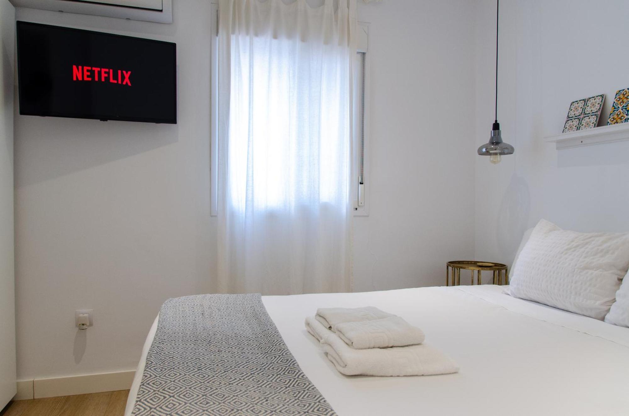 Apartamento Moderno En Triana 2 Dormitorios Y Aire Acondicionado 塞维利亚 外观 照片