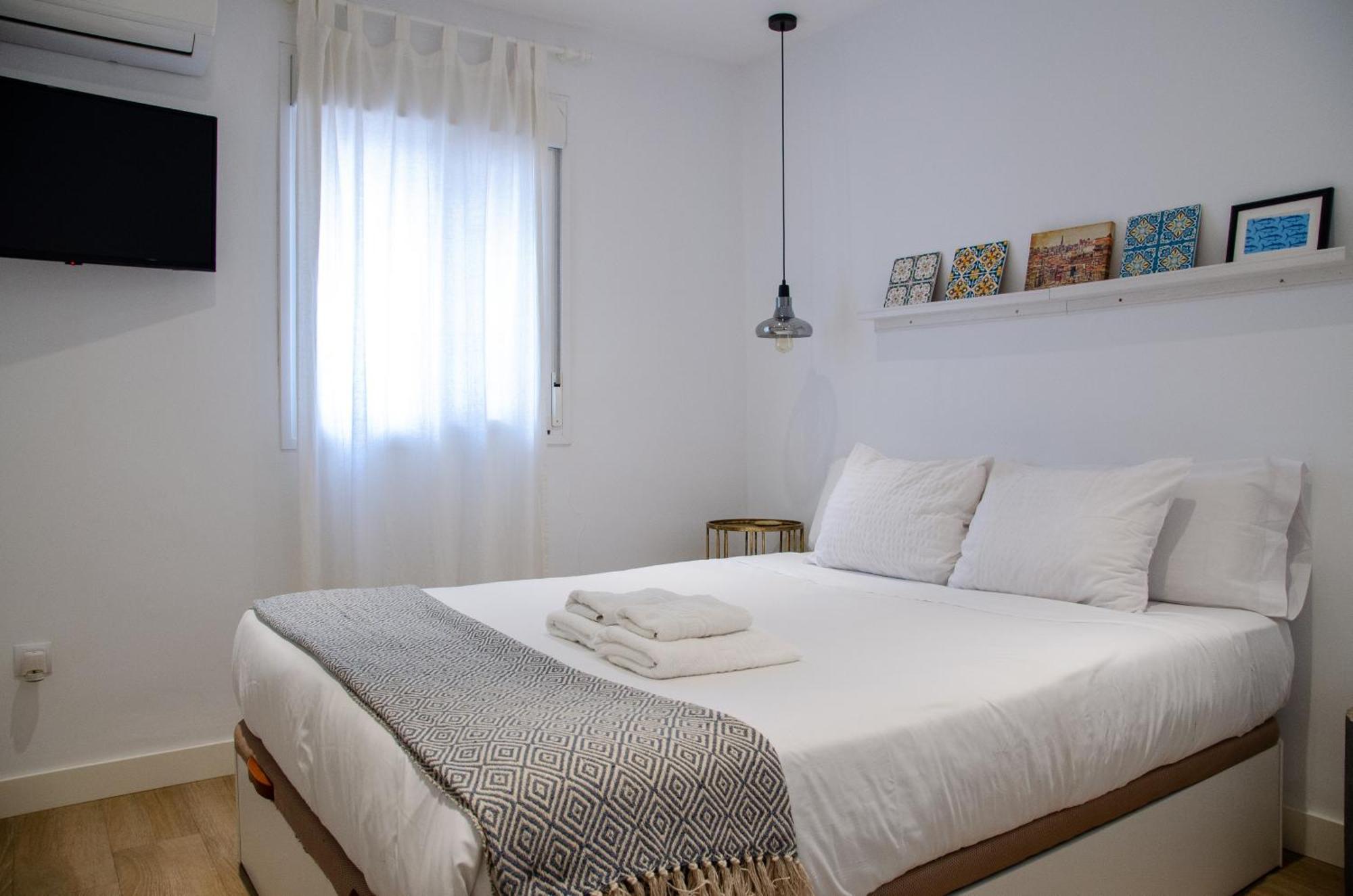 Apartamento Moderno En Triana 2 Dormitorios Y Aire Acondicionado 塞维利亚 外观 照片