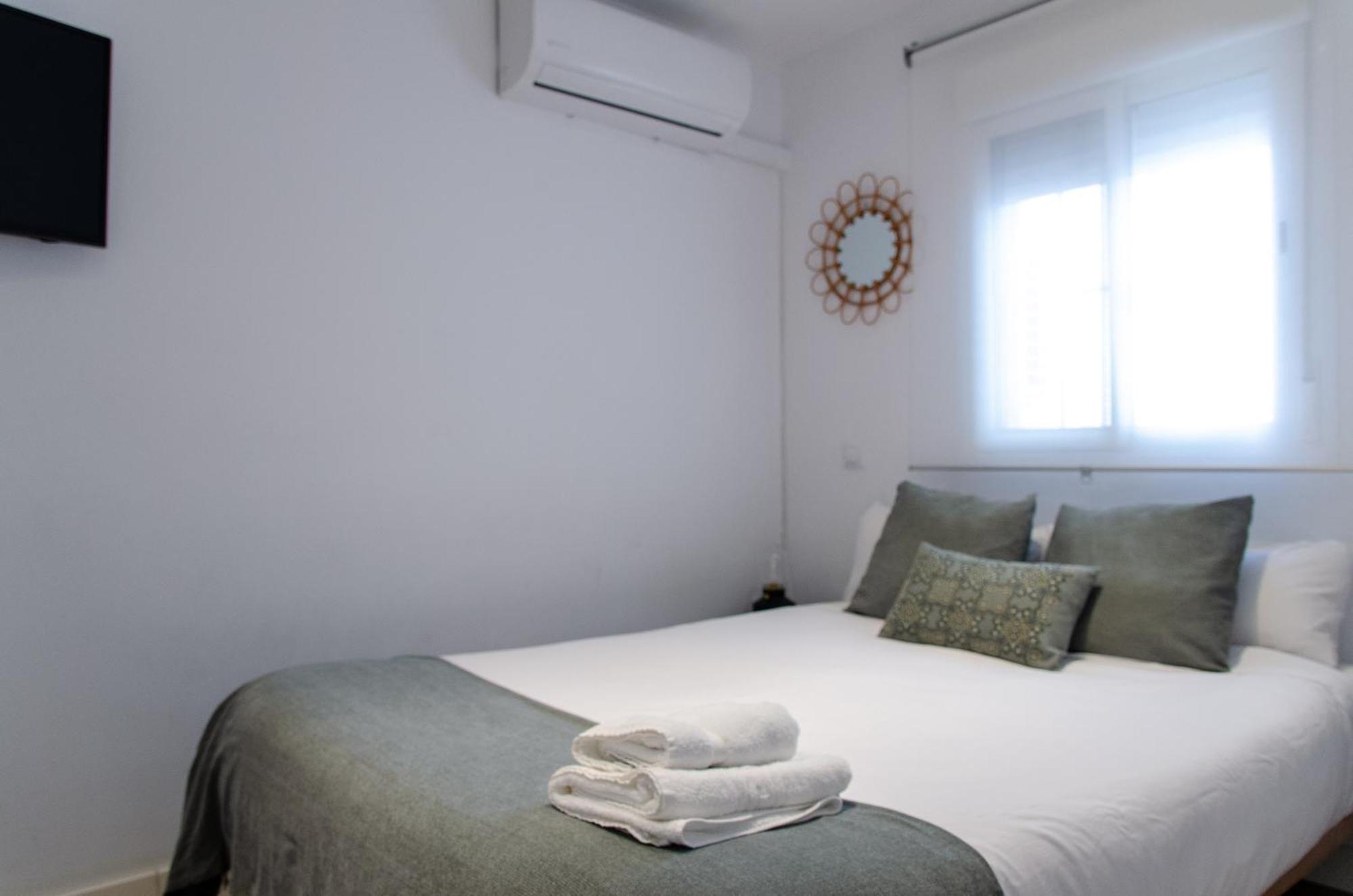 Apartamento Moderno En Triana 2 Dormitorios Y Aire Acondicionado 塞维利亚 外观 照片