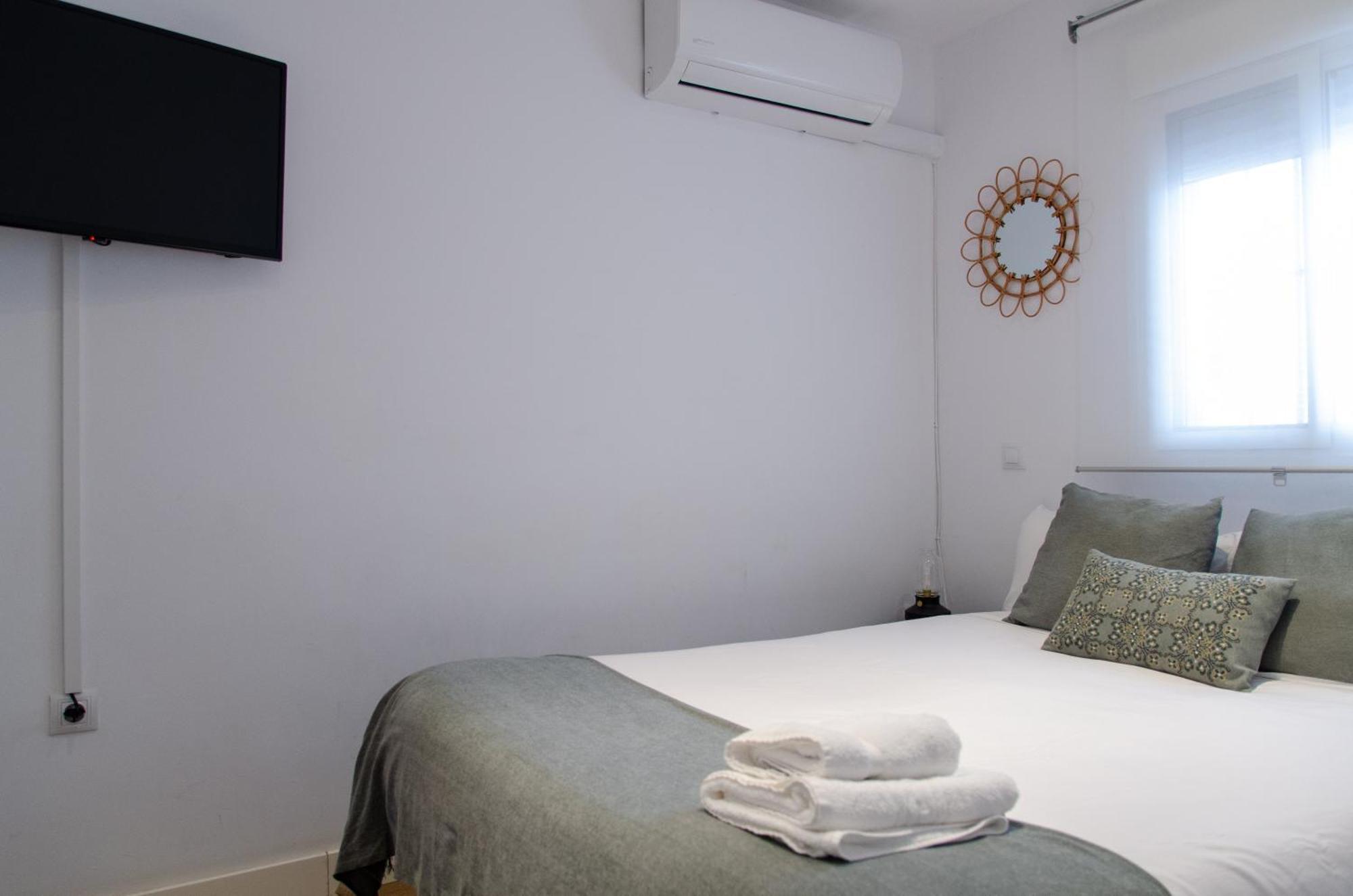 Apartamento Moderno En Triana 2 Dormitorios Y Aire Acondicionado 塞维利亚 外观 照片