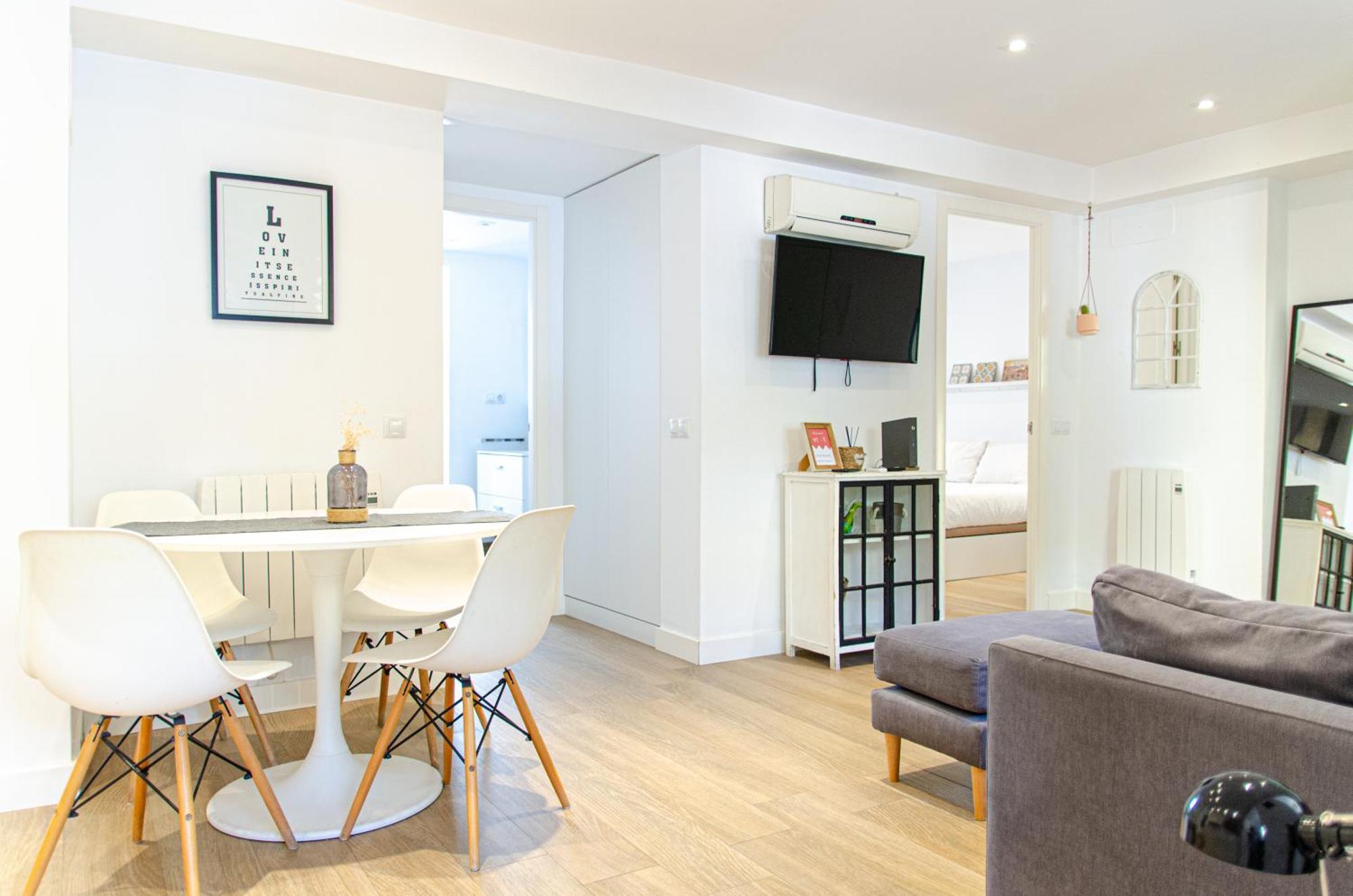 Apartamento Moderno En Triana 2 Dormitorios Y Aire Acondicionado 塞维利亚 外观 照片