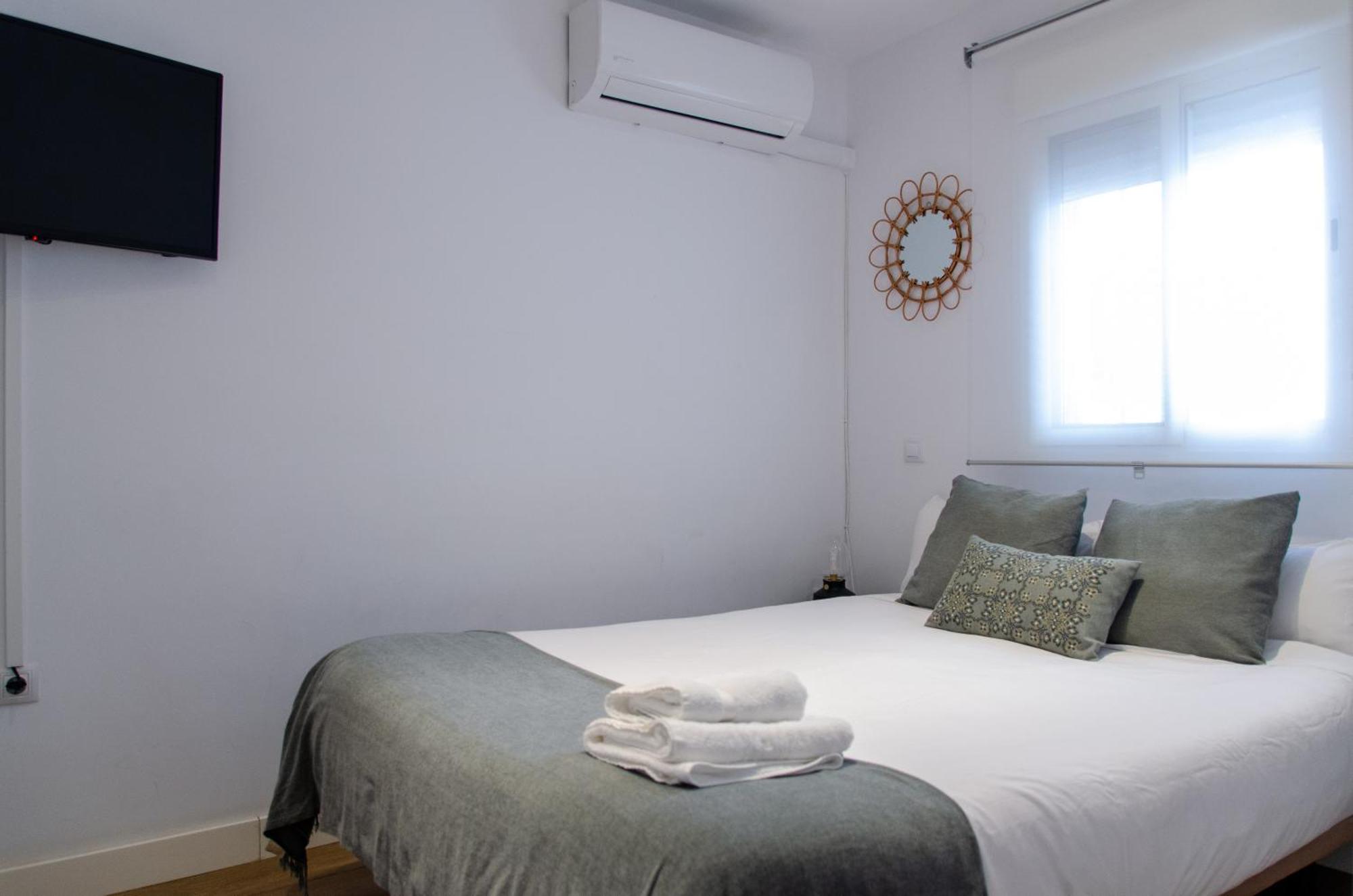 Apartamento Moderno En Triana 2 Dormitorios Y Aire Acondicionado 塞维利亚 外观 照片
