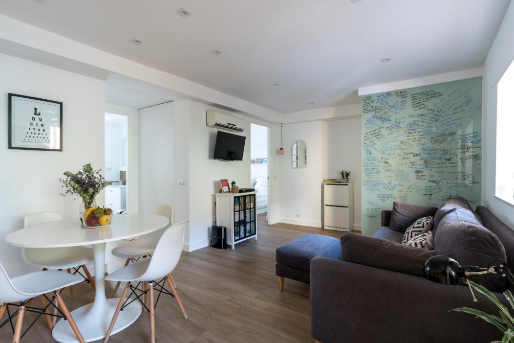 Apartamento Moderno En Triana 2 Dormitorios Y Aire Acondicionado 塞维利亚 外观 照片
