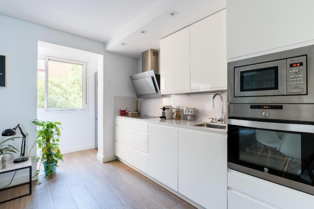 Apartamento Moderno En Triana 2 Dormitorios Y Aire Acondicionado 塞维利亚 外观 照片